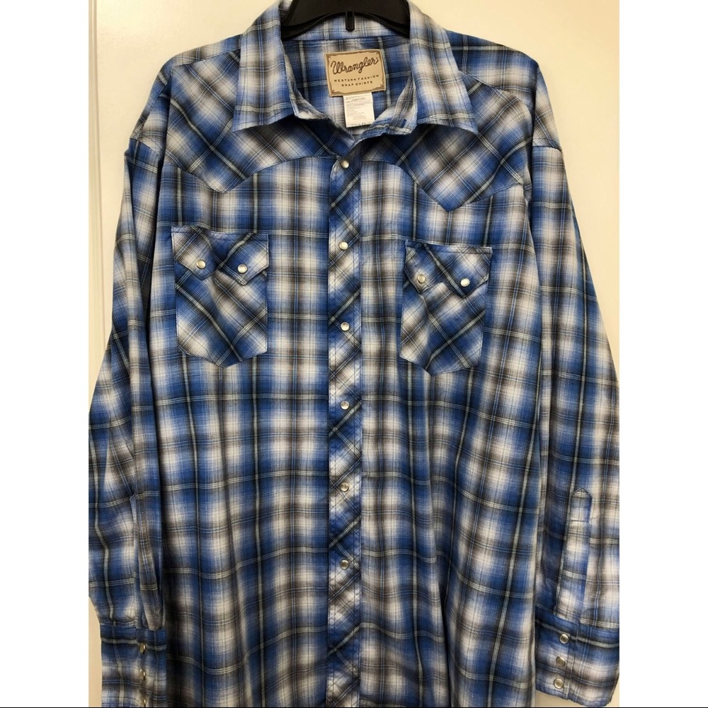 Wrangler Men’s Blue Pearl Snap-Button Shirt